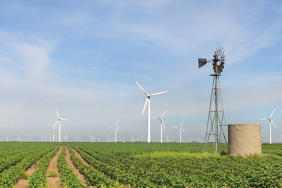 Roscoe Wind Farm in West Texas.jpg